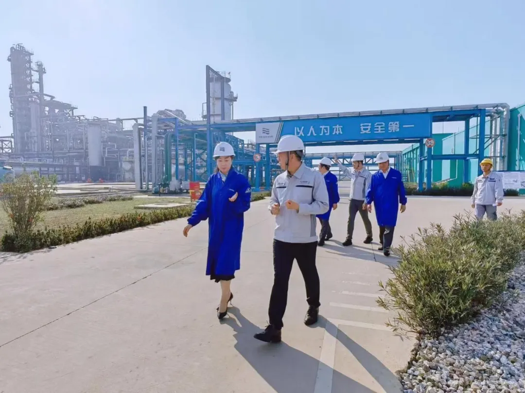　海南银行积极开展 2025年跨境金融服务暖春行动
